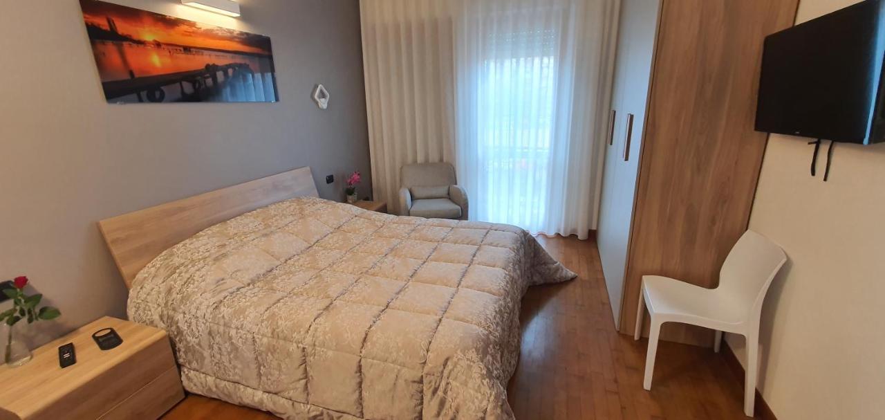 Bed & Breakfast Venice Friends Mestre Bagian luar foto