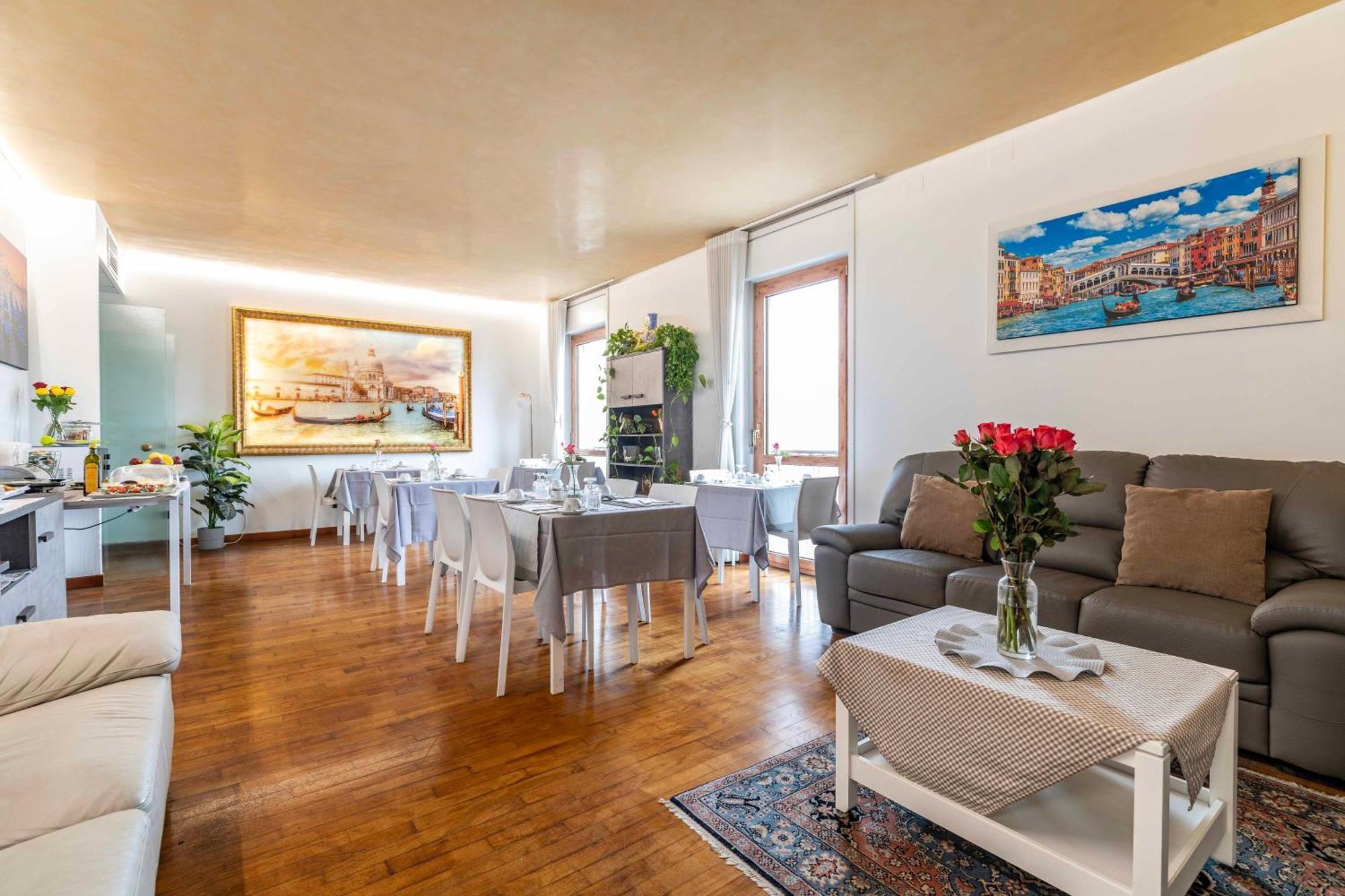 Bed & Breakfast Venice Friends Mestre Bagian luar foto