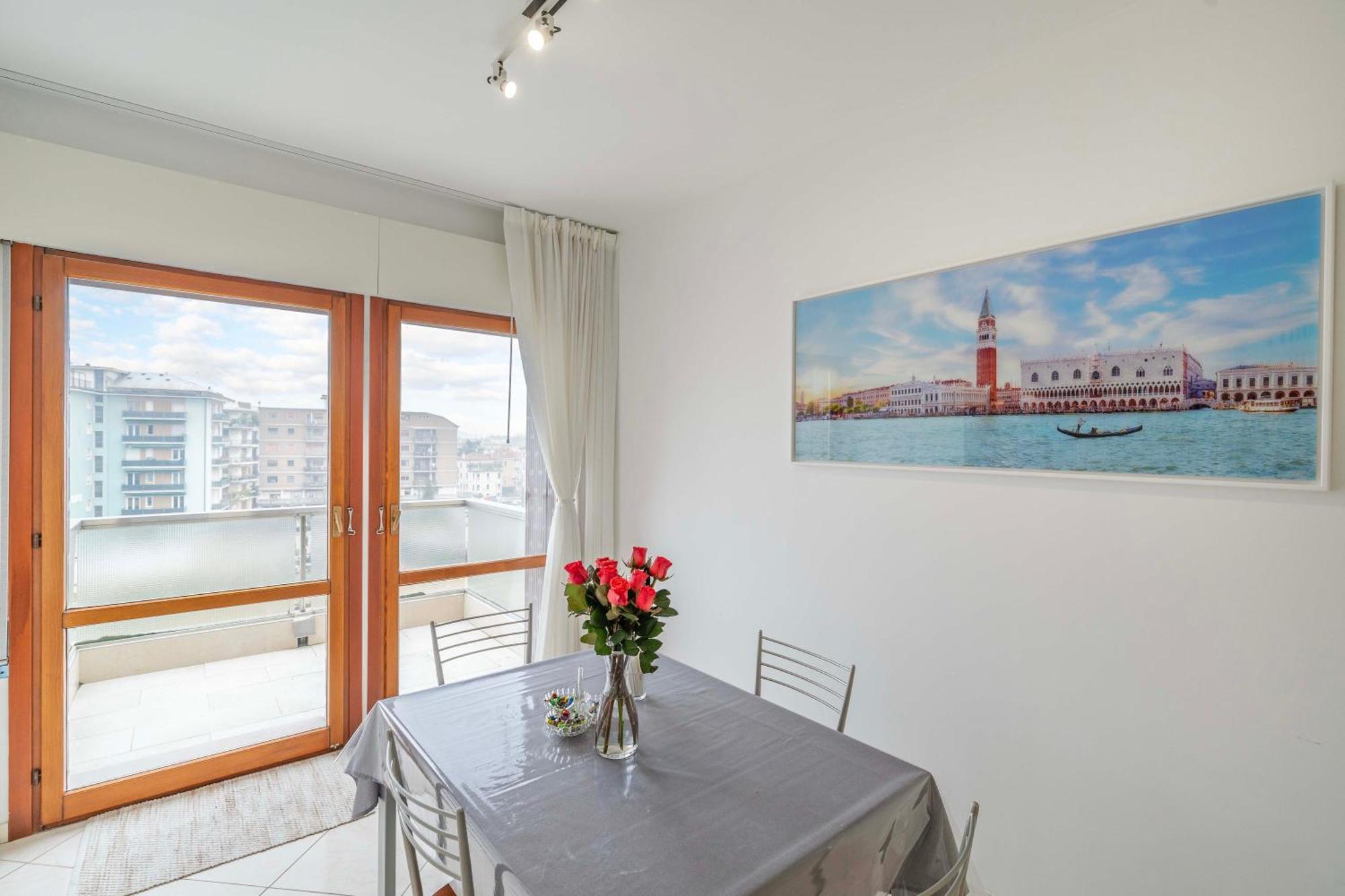 Bed & Breakfast Venice Friends Mestre Bagian luar foto
